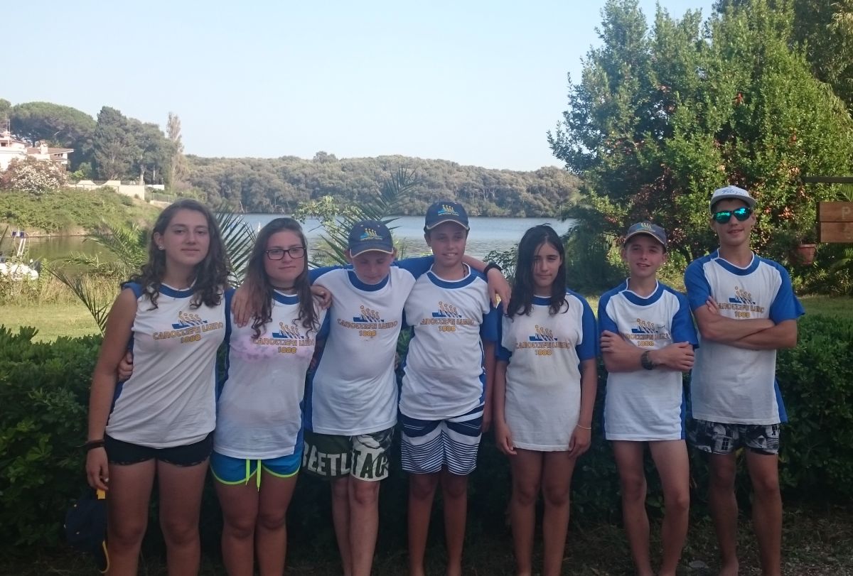 Quattro medaglie per la Canottieri Luino al Festival dei Giovani di Sabaudia: il gruppo