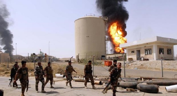 Iraq, l'Isis ha isolato Kirkuk. Scatta il coprifuoco