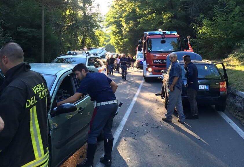 Cunardo, incidente tra due auto. Sei le persone coinvolte