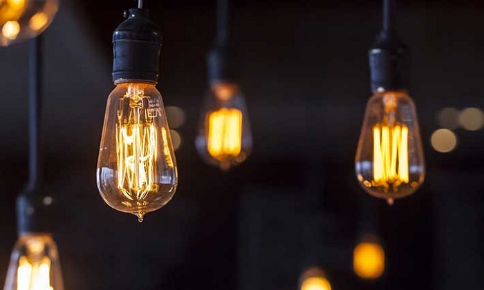 Energia, da domani variazione prezzi: luce +2,9%. Unione Consumatori: "Gentiloni faccia qualcosa"