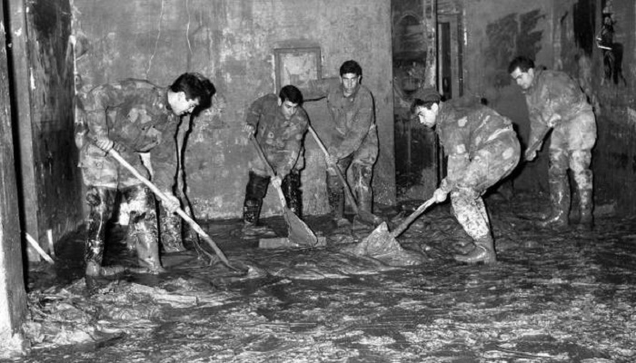 50 anni dall'alluvione di Firenze. Gli Angeli del Fango ai giovani:"Aiutate le popolazioni terremotate"