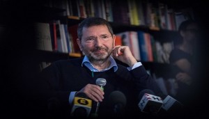 Cene, scontrini e onlus. Assolto l'ex sindaco Marino
