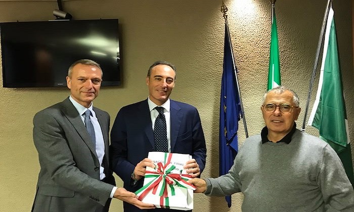 'Comitato pro ospedale di Luino', consegnate all'assessore regionale al Welfare le 7mila firme raccolte