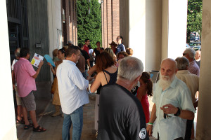 Il presidio a tutela dell'Ospedale davanti il Municipio di Luino