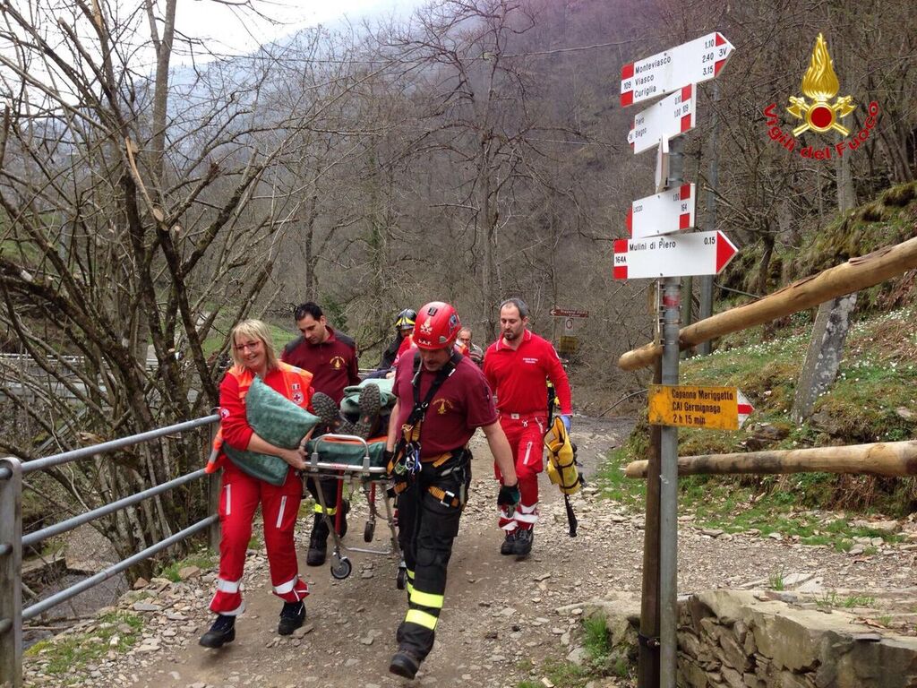 Curiglia con Monteviasco: cade in un sentiero, 70enne soccorso dall'elicottero